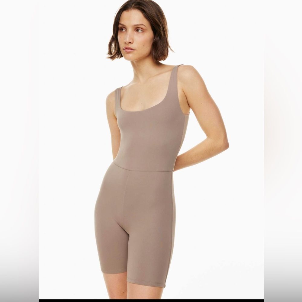 Babaton Contour Squareneck Romper